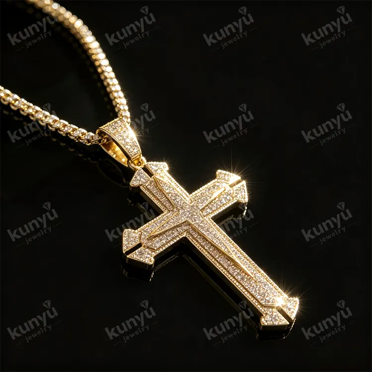 Pozlacený hip-hopový přívěsek